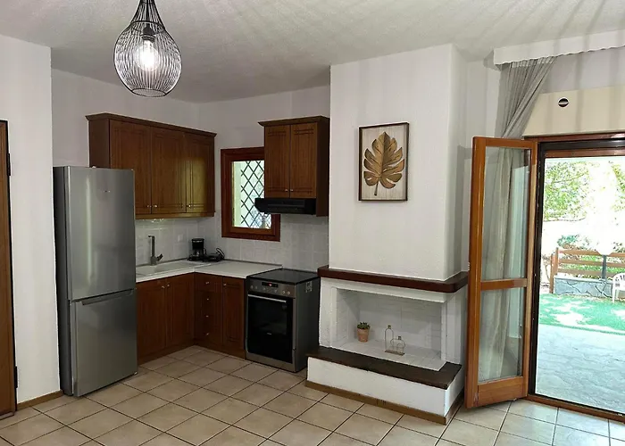 Naos Villa *