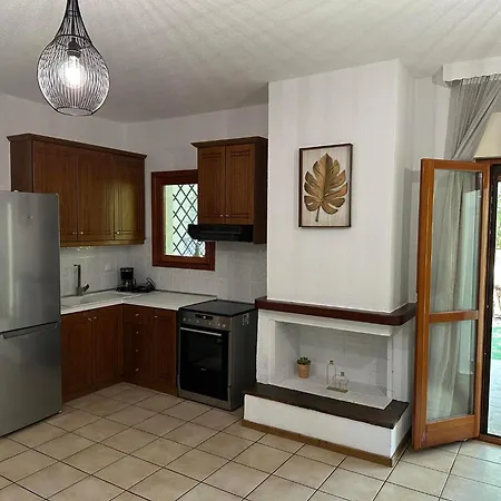 Naos Villa *